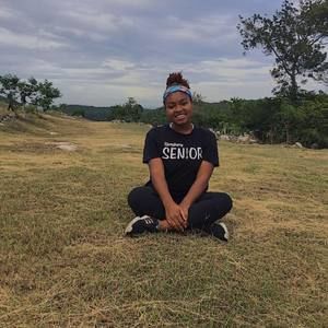 Meet your Posher, Christina